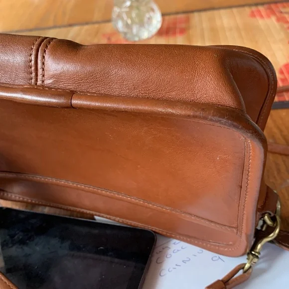 Vintage Coach Leather Carnival Crossbody 9925 - Picture 6 of 9